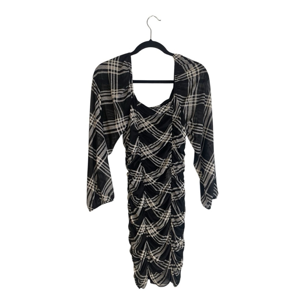 Elegant Black and White Plaid Dress - Picture 3 of 5